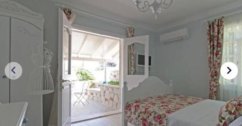 The White Hotel Alacati Exterior photo